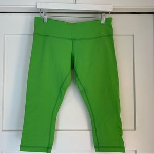 [Lululemon] Vintage Cropped Wunder Under Leggings Size 10
